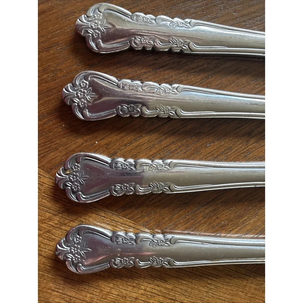 Rogers Flatware 4 Dinner Knives 3 TSP, 3 Sm Forks, 4 ForksKorea Stainless Steel